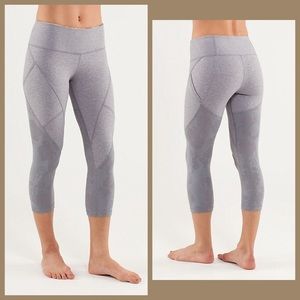 Lululemon Vinyasa Crop Wunder Under Grey size 4